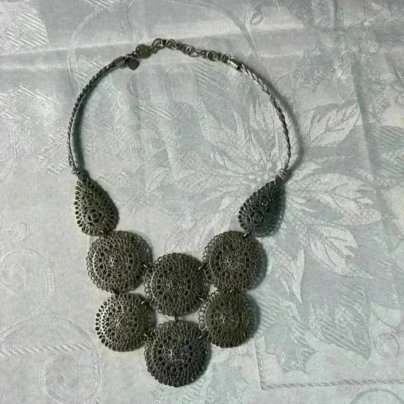 19” adjustable Silver Color Finish Chunky Statement Piece Necklace - Picture 1 of 5